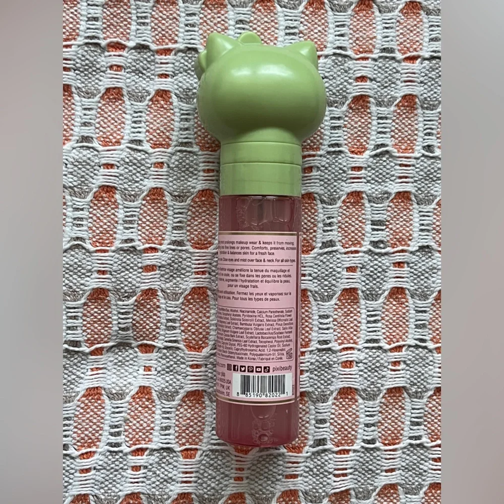 Pixi Hello Kitty Makeup Fixing Mist spray